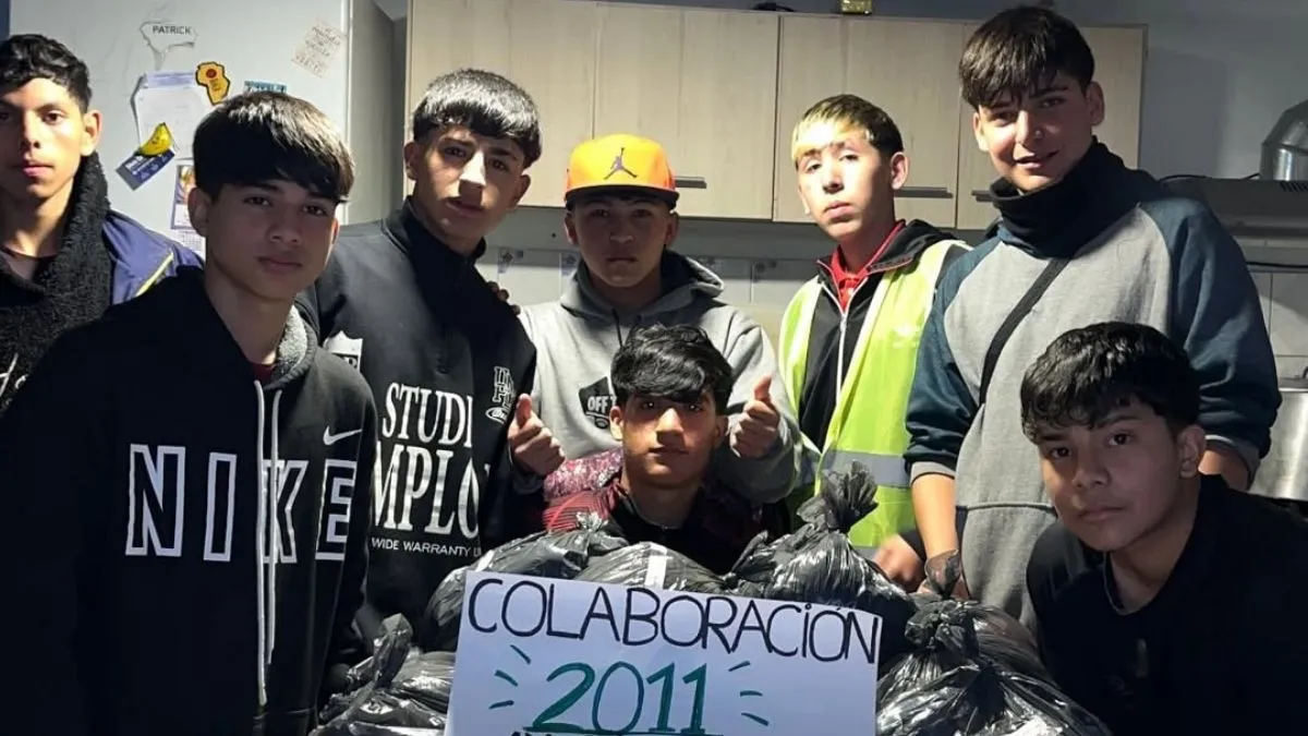 Adolescentes de Pucará cocinan, pedalean y llevan un plato de comida a quienes más lo necesitan 